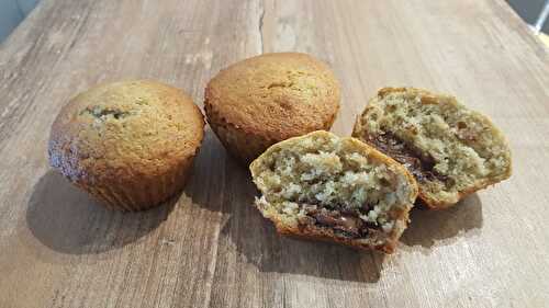 Muffins à la banane avec un coeur Nutella