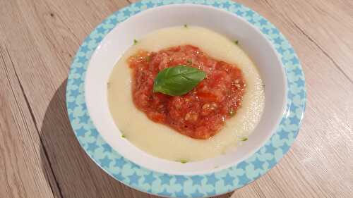 Petit pot de semoule extra fine au parmesan et concassé de tomate au basilic (9 mois)