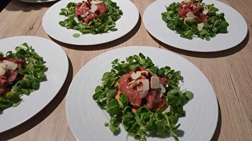 Sablé breton au thym, carpaccio et légumes du soleil