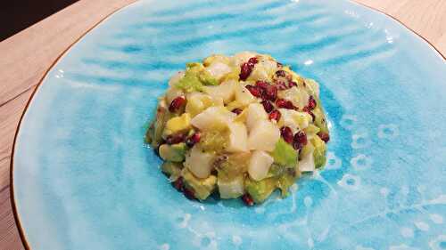 Tartare de Saint Jacques, grenade, kiwi et avocat