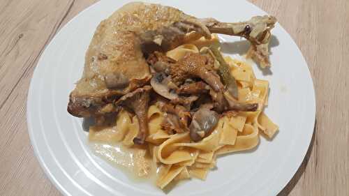 Poulet à la sauge et aux girolles