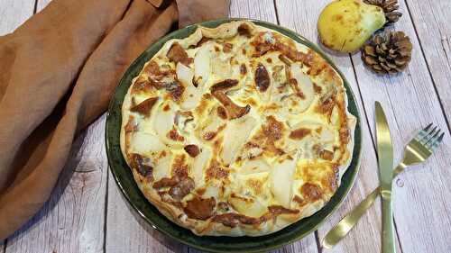 Quiche aux girolles, roquefort et poire,