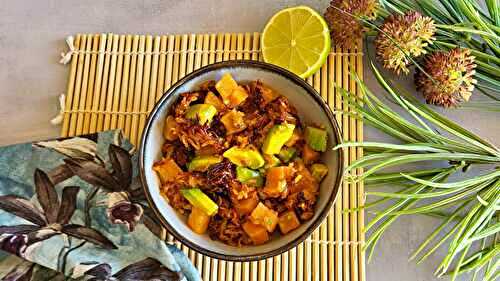 Salade de riz croustillante au saumon