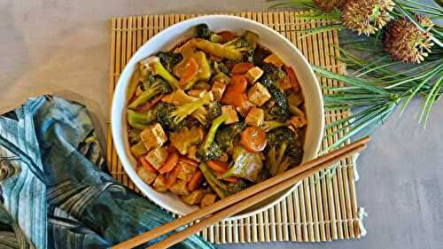Poêlée teriyaki au tofu et légumes