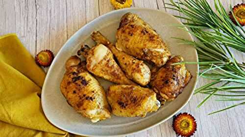 Poulet grillé mariné à la noix de pèbè