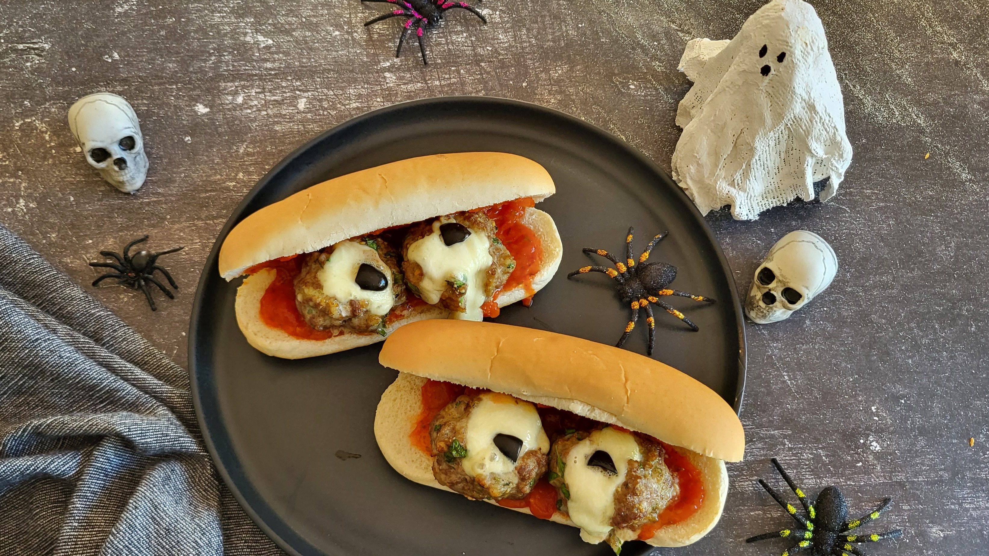Des hot-dogs monstrueusement bons pour Halloween !