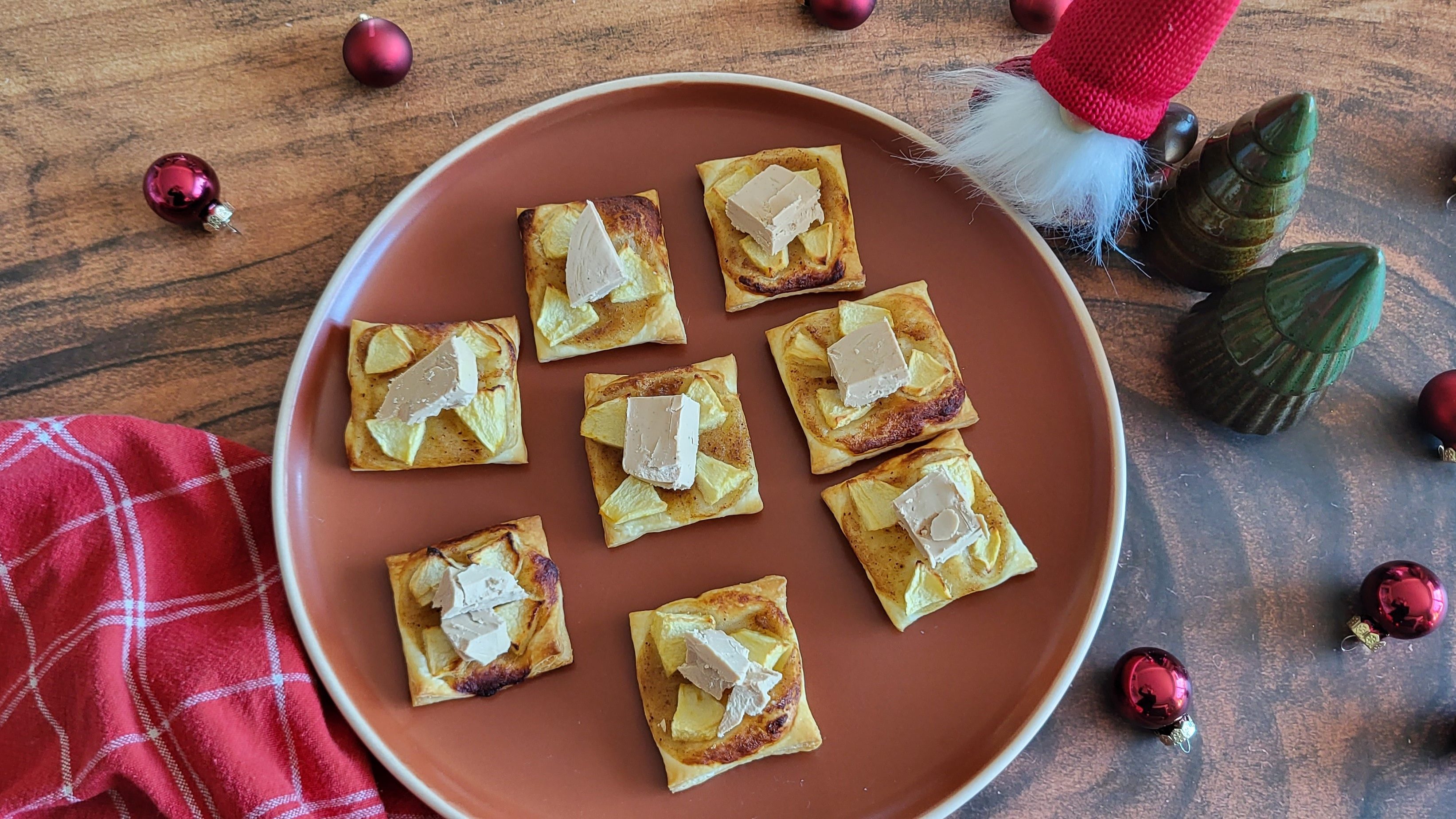 Mini-tartelettes festives pomme & foie gras