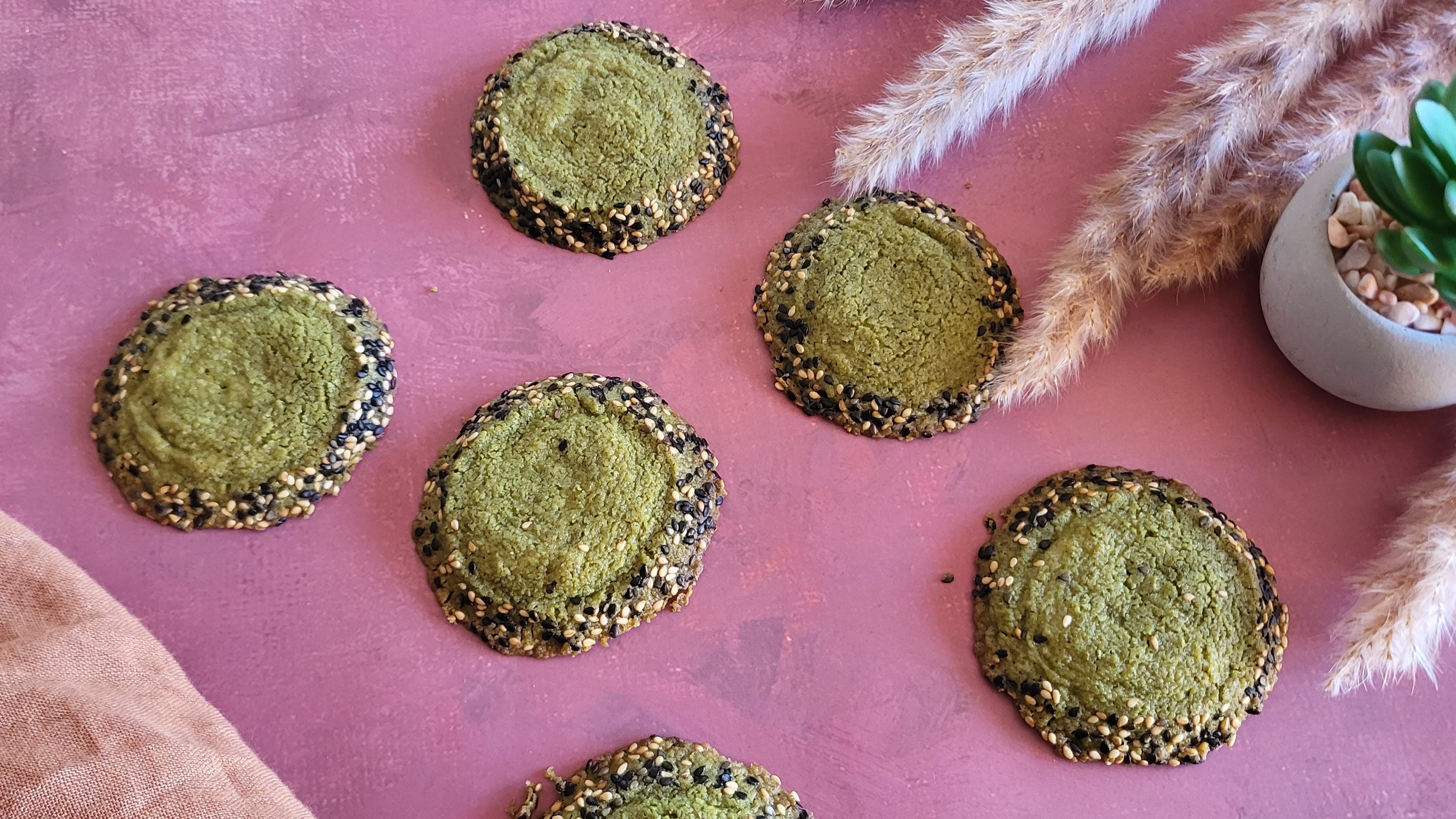 Sablés matcha et sésame