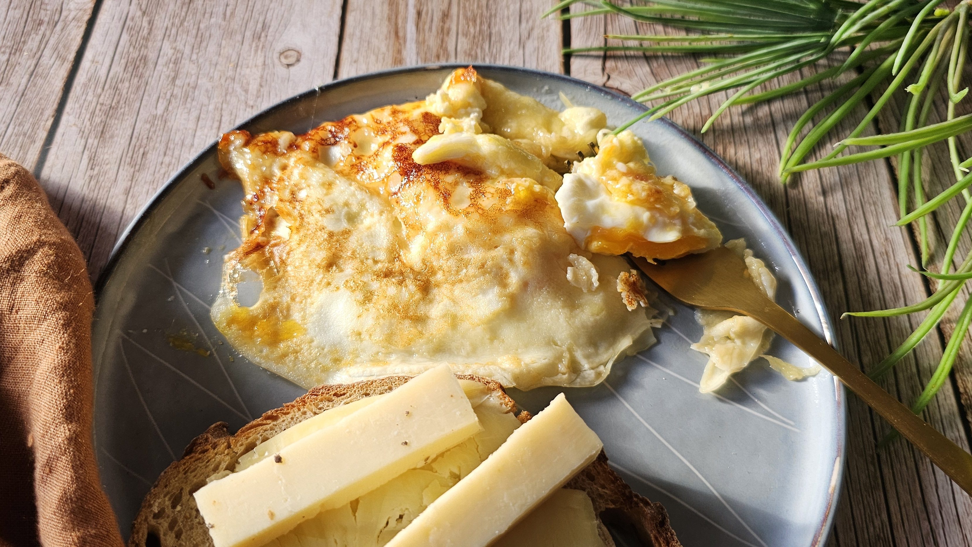 Oeuf au plat au miel