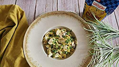 Coquillettes au curry, poulet, petits pois & amandes
