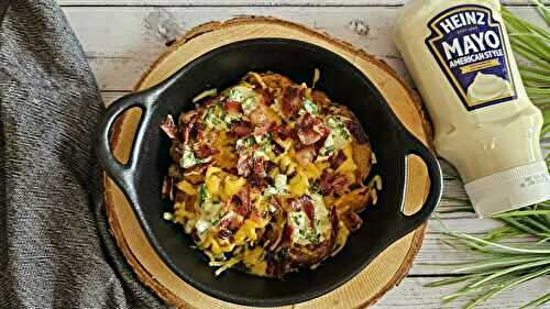 Smashed potatoes cheddar, bacon & sauce mayo-cornichon