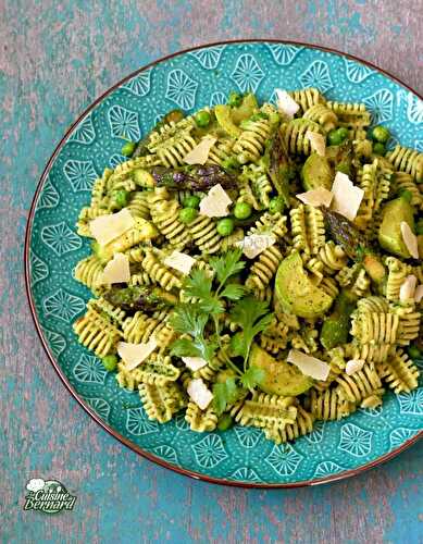 Pâtes "Primavera" au pesto frais et citron vert, légumes verts