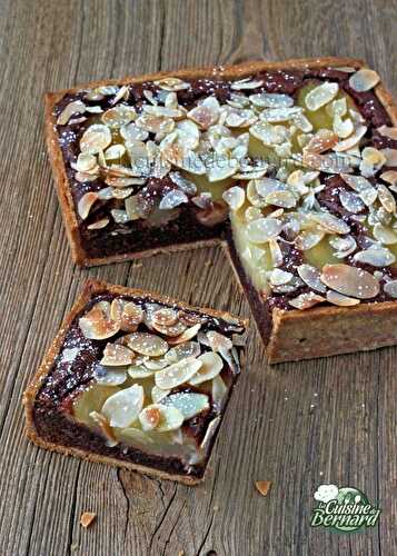 Tarte aux poires, chocolat et amandes