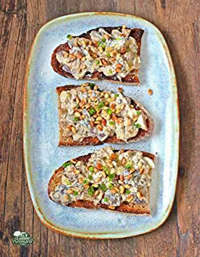 Bruschetta aux champignons et parmesan