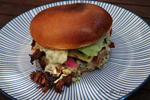 Mon gourmet burger à la queue de boeuf confite 30 heures