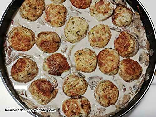 Boulettes de poulet sauce champignons - 🥗 La Cuisine de Coco 🍜