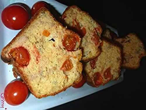 Cake au thon et aux tomates cerises - 🥗 La Cuisine de Coco 🍜
