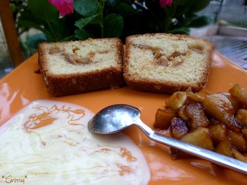 Cake cannelle et son coeur de pommes fondantes au caramel salé - 🥗 La Cuisine de Coco 🍜