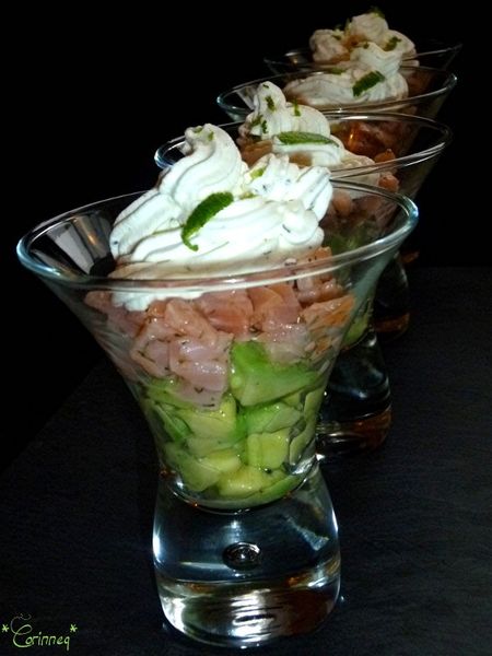 Verrines avocat-saumon marinés aux agrumes et Chantilly au citron vert et à l'aneth - 🥗 La Cuisine de Coco 🍜