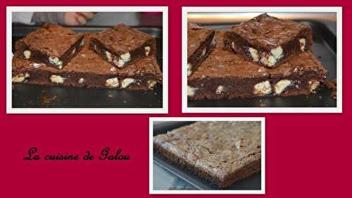 BROWNIE CHOCOLAT NOIR, CHOCOLAT BLANC ET CARAMEL BEURRE SALE