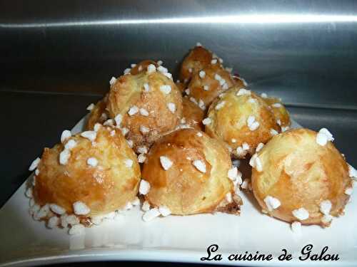 CHOUQUETTES