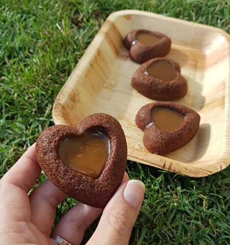 FINANCIERS AU CACAO AVEC SON COEUR COULANT AU CARAMEL AU BEURRE SALE ou A LA PATE A TARTINE