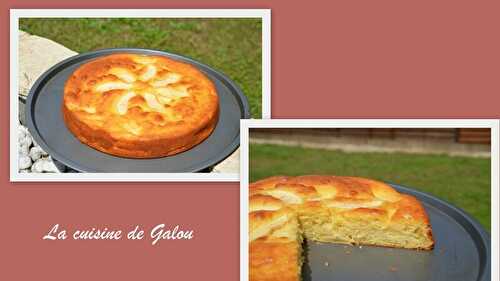 GATEAU AU YAOURT ET AUX POMMES