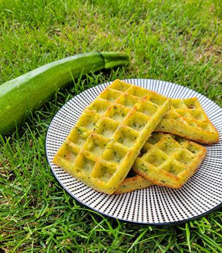 GAUFRES AUX COURGETTES AU PESTO ET AU COMTE