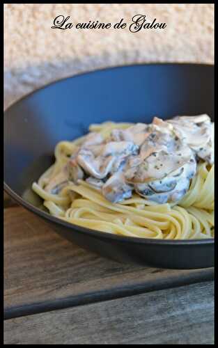 LINGUINES AUX CHAMPIGNONS