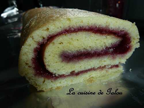 ROULE A LA CONFITURE DE FRAMBOISE