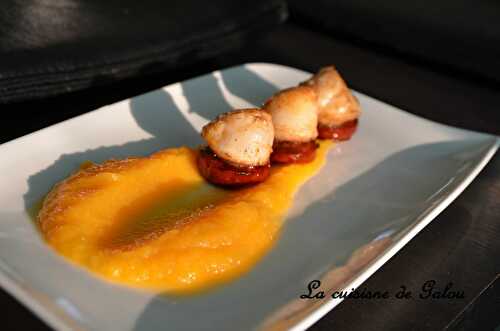 SAINTS-JACQUES SNAKEES AU CHORIZO ET SA PUREE DE BUTTERNUT