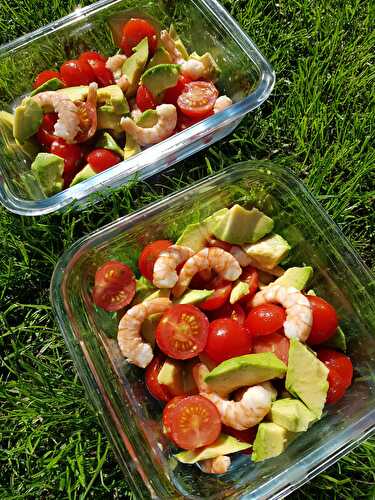 SALADE TOMATES, CREVETTES ET AVOCATS