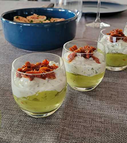 VERRINES GUACAMOLE, TZATZIKI ET TOMATES SECHEES