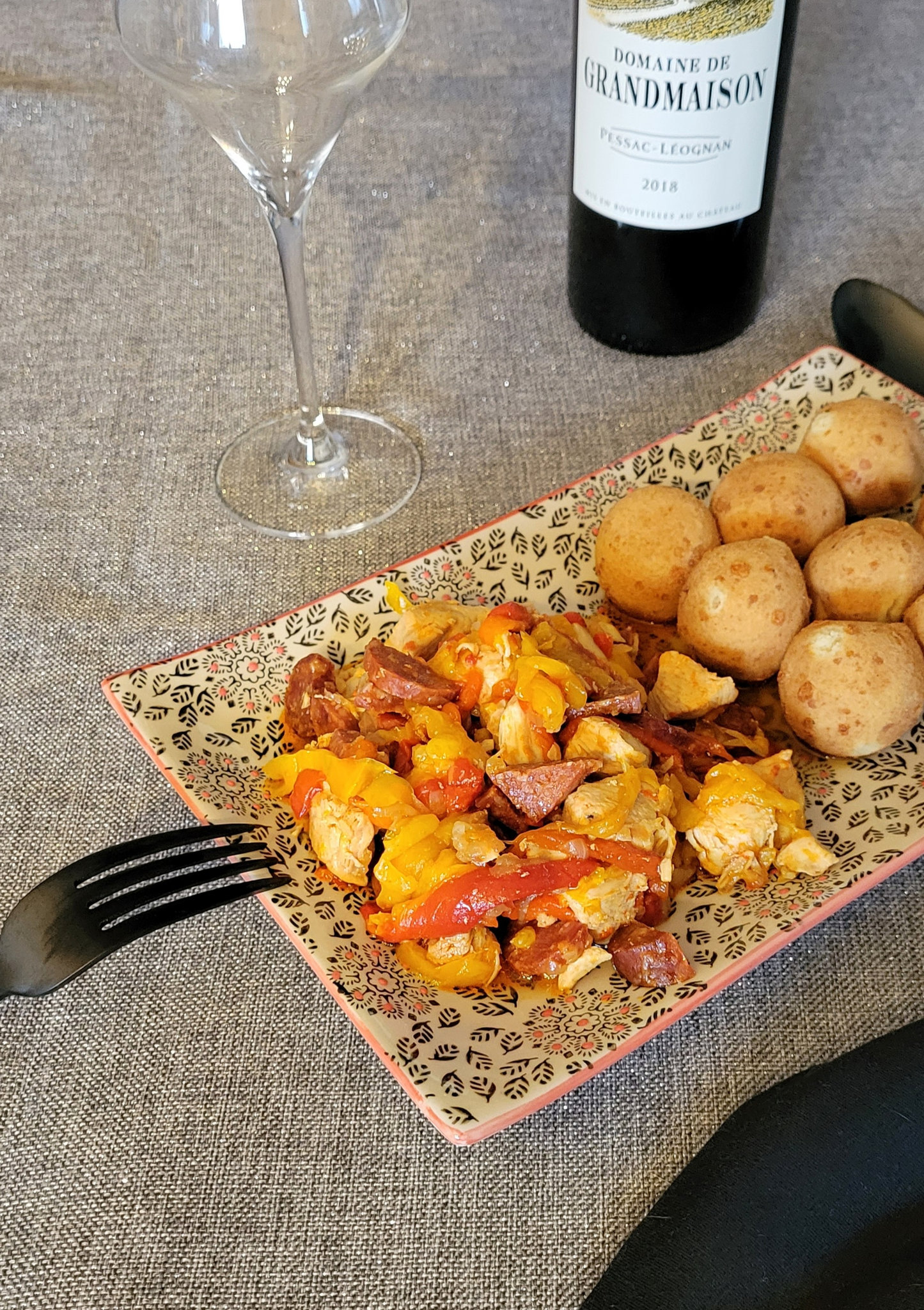 POULET AUX POIVRONS ET AU CHORIZO
