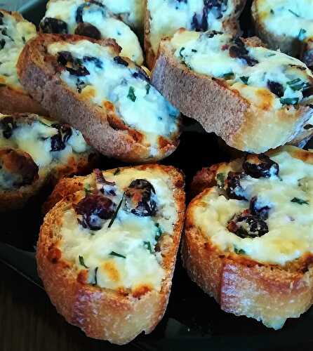 Croûtons de cantal aux cranberries