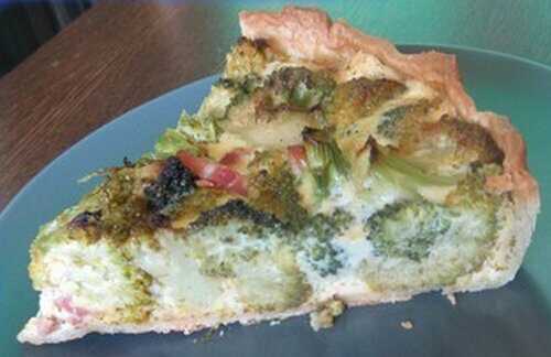 Quiche aux brocolis, lardons