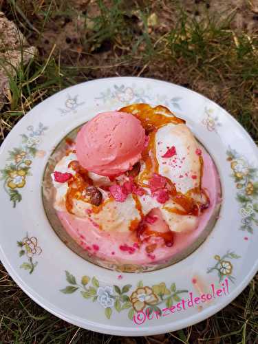 Oeufs à la neige aux pralines roses