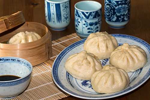 Bánh Bao (Brioche à la vapeur farcie au porc et aux champignons)