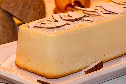 Flan sur lit de noix de coco