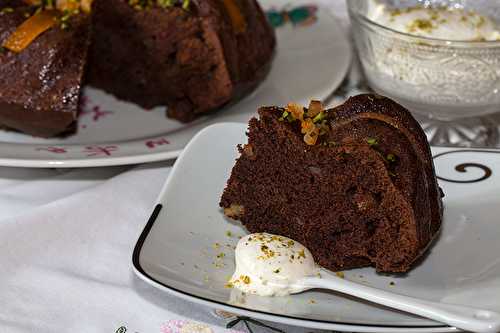 Gâteau au vin rouge, chocolat et oranges confites