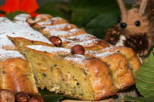 Gâteau de courgettes aux noisettes et oranges confites