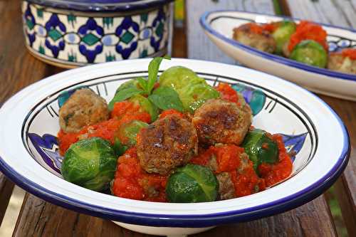 Kefta d’agneau à la tomate, fricassée de choux de Bruxelles