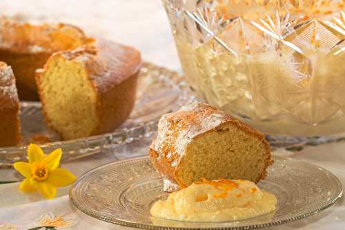 Le gâteau moulé du dimanche et sa crème Mauricette