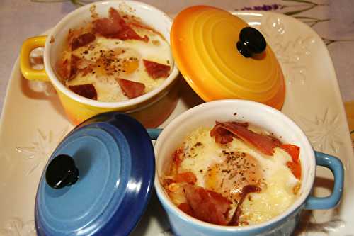 Oeufs cocotte au philadelphia et tomate confite