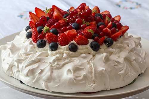 Pavlova aux fruits rouges