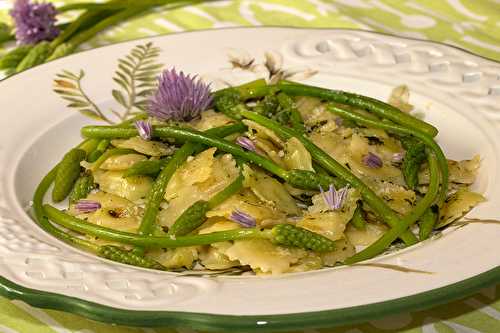 Poêlée d'ornithogales aux ravioles du Dauphiné