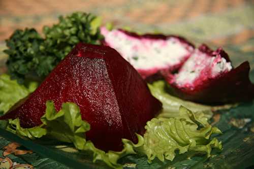 Pyramide de betterave rouge au chèvre