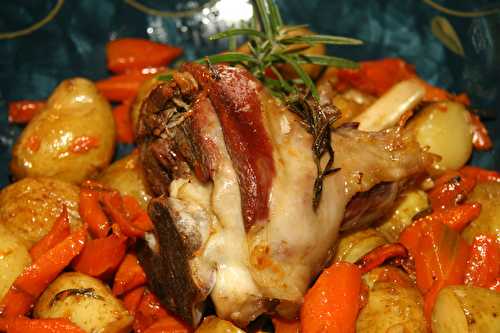 Souris d’agneau au romarin, pommes carottes