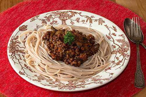 Spaghettis d’épeautre à la bolognaise de lentilles