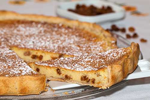 Tarte à la semoule aux raisins secs